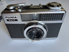 Fuji Fujica Half  .