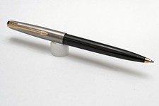 Iconica penna a sfera Parker - Tappo in acciaio spazzolato - Meccanismo a scatto