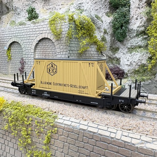 Wagon plat surbaissé avec
