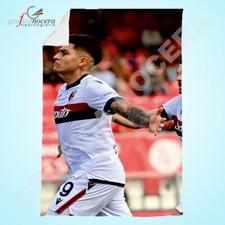 Plaid in Pile Santiago Castro