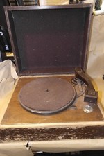 Antique  portable  gramophone