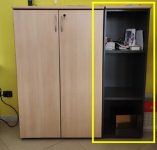 N.1 colonna libreria a tre ripiani - ufficio