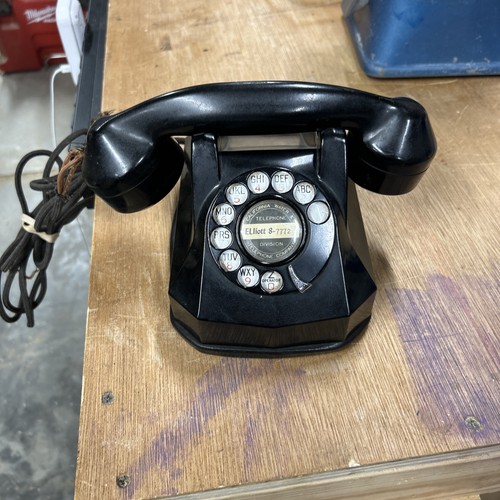 Antico telefono automatico