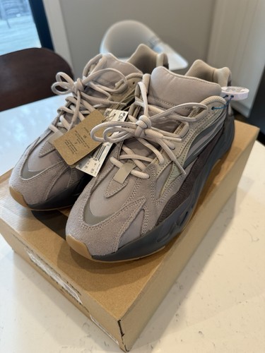 Adidas yeezy boost 700 - adidas,