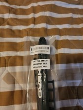 HeadGuard/Grommet Head