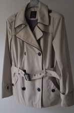 Trench donna Colore Beige Taglia 42 Pari al Nuovo Veramente Bello 