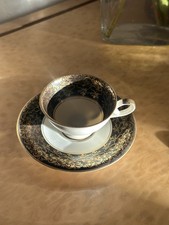 Tasse und platte porzellan - tasse,