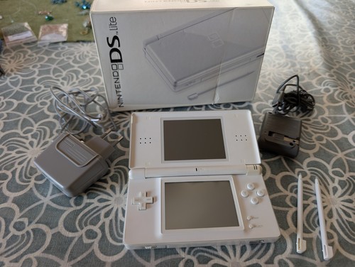 Nintendo lite white - nintendo, ds