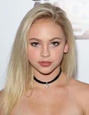 Jordyn Jones Guarda La