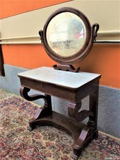 TOILETTE CON SPECCHIERA IN