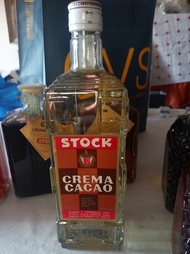 Liquore alla crema cacao stock - crema,
