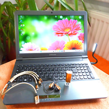 Samsung RC520 Multimedia 15 pollici l Windows 11 SSD l BATTERIA NUOVA l 16 GB RAM HDMI i7