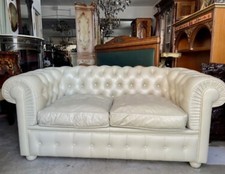 Divano stile Chester Chesterfield Italiano di produzione anni '70 biposto