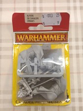Warhammer Fantasy Battles BRETONNIAN ERRANT KNIGHTS STANDARD BEARER 1995 GW MINI