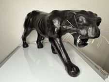 Splendida statua di puma