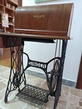 Macchina per cucire Singer antica 