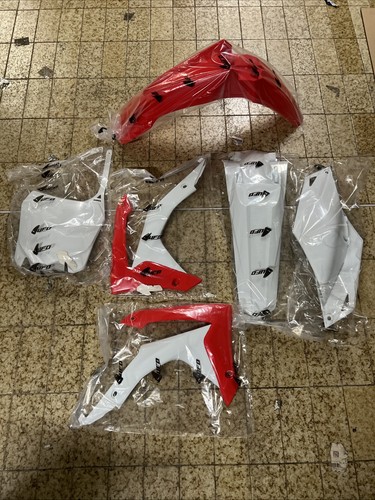 Kit plastiche ufo - plastiche, plast