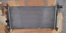 RADIATORE MOTORE VALEO TA357 883859 PER  OPEL KADETT D E 1.6 1.8 Benz.