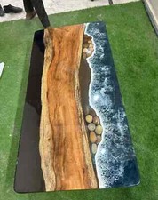 Tavolo da pranzo centrale in