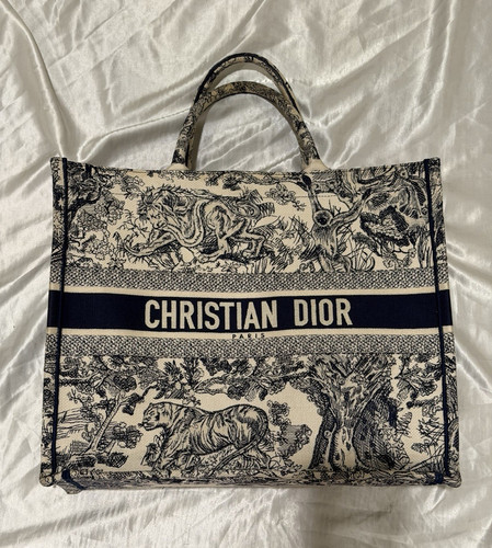 Christian dior large - dior, book