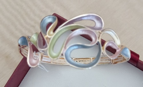 Grazioso bracciale smaltato