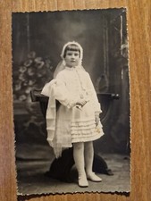 20507. Fotografia cartolina bambina Prima Comunione aa 30 italia 14x9