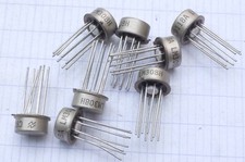 1x National Semiconductor LM308H OP Amp.