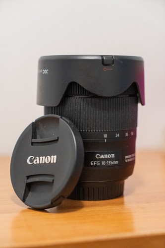 Canon 135 is usm - ef-s,