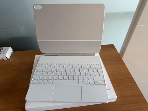 Apple magic keyboard - magic,