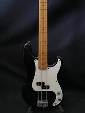 1990s Fender Precision Bass – Made in Japan – Black – Maple Neck – L Serial