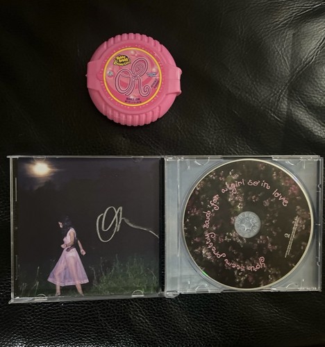 Firmato olivia rodrigo - firmato,