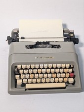 Olivetti Lettera 35 Typewriter