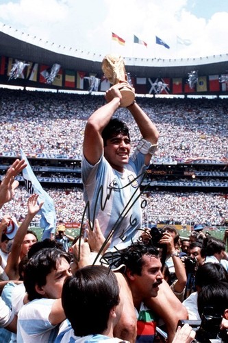 Maradona vincitrice coppa - maradona,