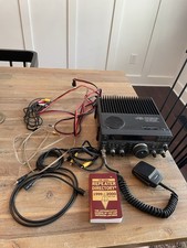 Yaesu FT-890 ricetrasmettitore radioamatore HF con microfono MH-1 B8 + cavi BELLO SPEDIZIONE GRATUITA