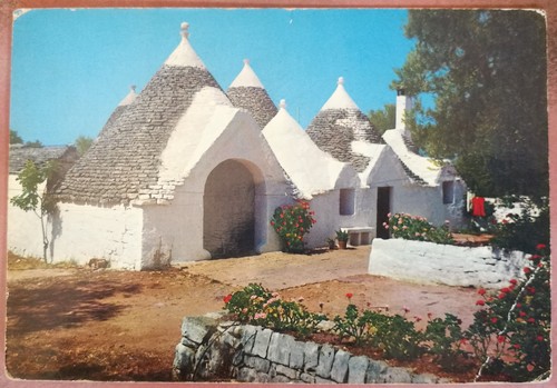 Trulli della puglia - puglia, --