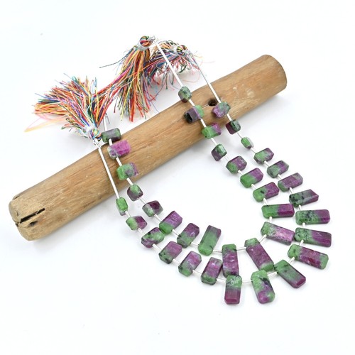 Ingrosso rubino zoisite - rubino,
