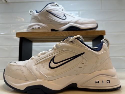 Nike air monarch - nike, iii