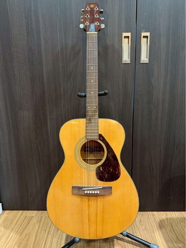 Chitarra acustica vintage