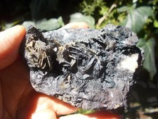 MINERALI R2 Ematite e Quarzo Cina cm. 9,5 x cm.6,5 x cm.2,5