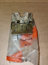 Hook lock tailgate trunk