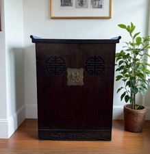 Scarpiera cinese con simboli