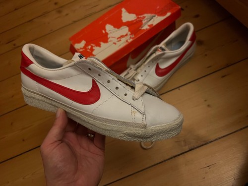 Vintage 1979 nike - vintage, lady