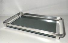 Vassoio in acciaio e vetro