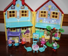 Peppa Pig Fold & Play House