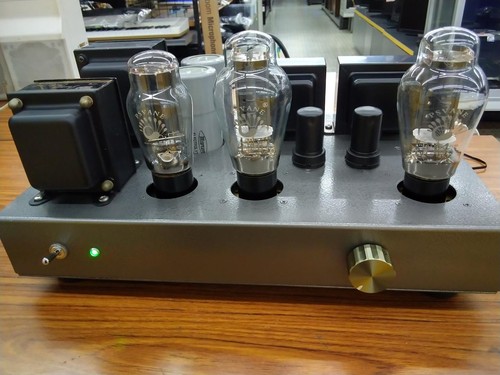 Amplificatore valvolare vuoto