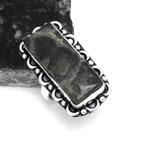 Anello etnico fatto - mano, con