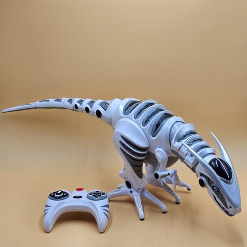 Wowwee robotics roboraptor - wowwee,