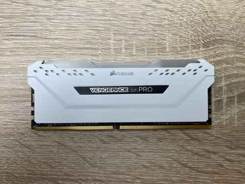 Ram corsair vengeance pro - corsair, rgb
