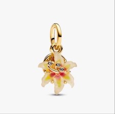 Charm Pandora Disney con fiore