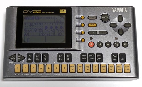 Yamaha qy22 midi music - yamaha,